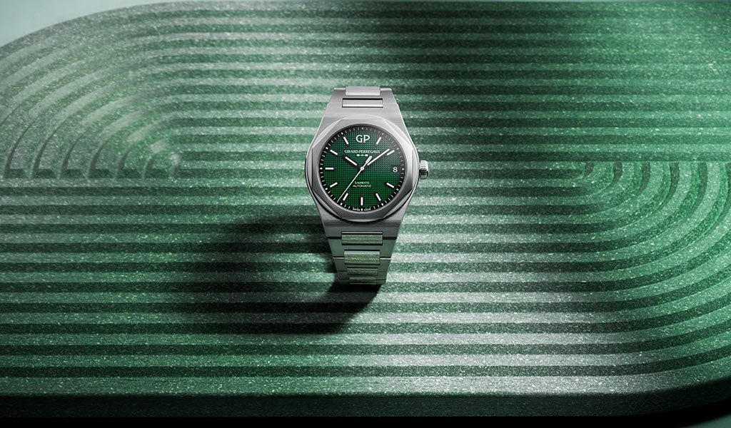 Часы Girard-Perregaux Laureato 42mm Green
