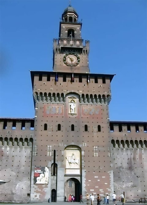 Часовая башня Castello Sforzesco