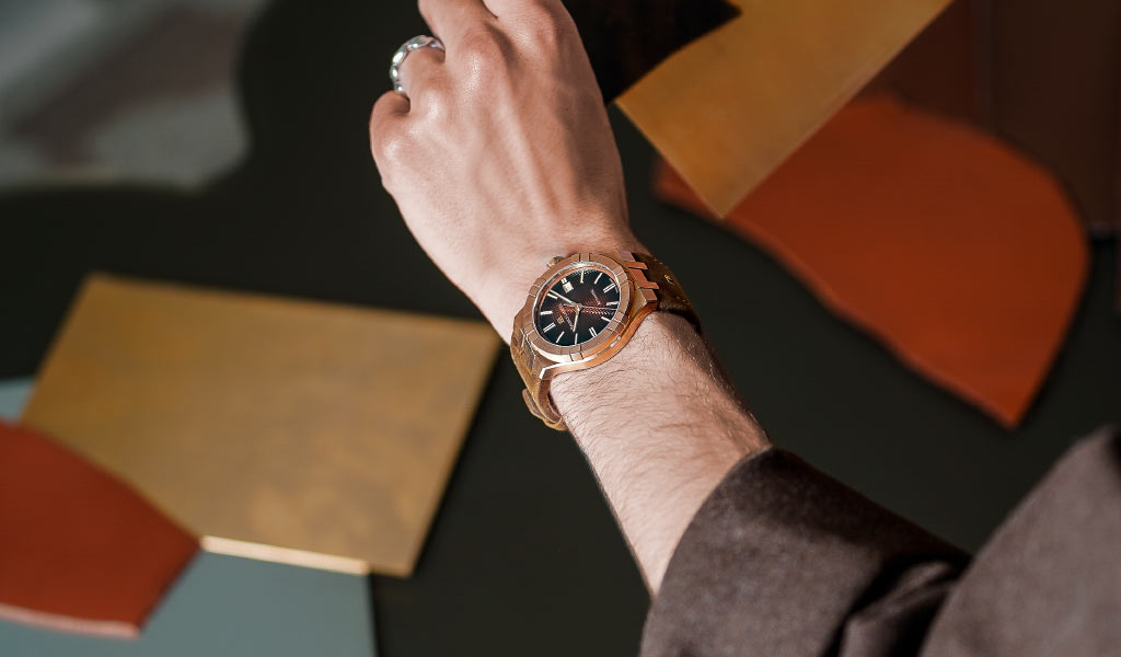 Новые часы Maurice Lacroix AIKON Automatic Bronze