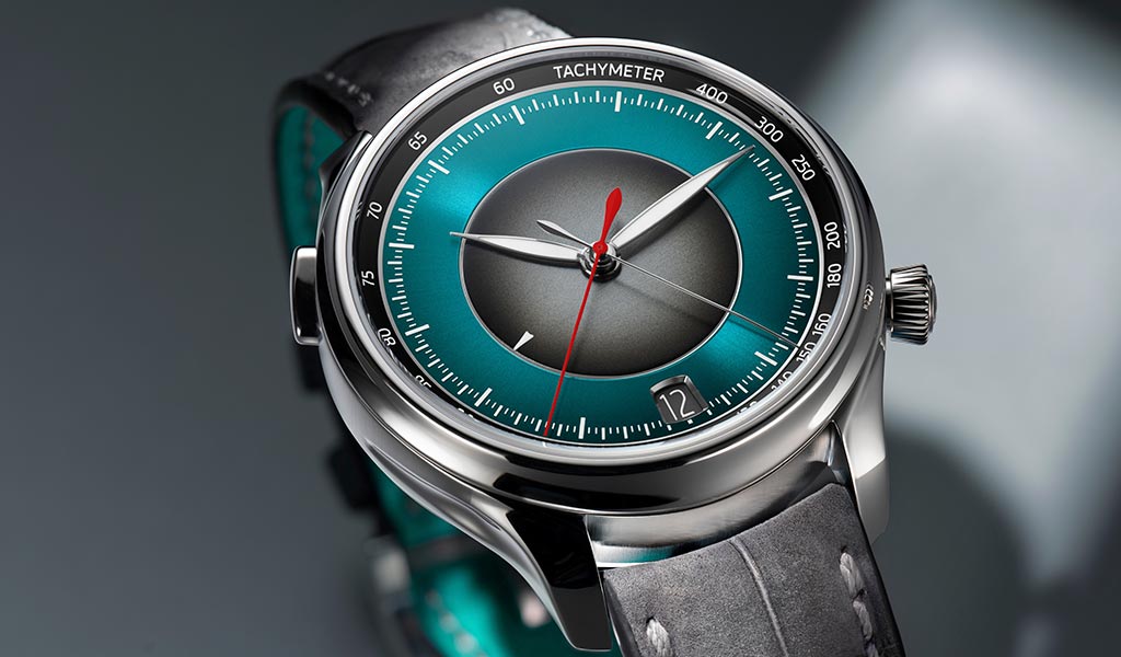 Механический хронограф Endeavour Flyback Chronograph Dual Time Date
